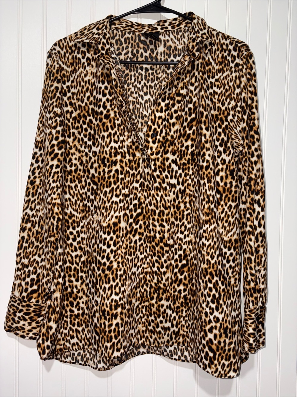 Worthington Leopard Print V-Neck Long Sleeve Women’s Top| Size Small